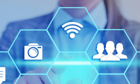 VPN（Virtual Private Network，虚拟专用网络）是一种通过加密连接到一个安全的网络，保护数据不被窃取的技术。使用VPN可以在手机上连接到一个安全的网络，保护你的隐私和数据安全